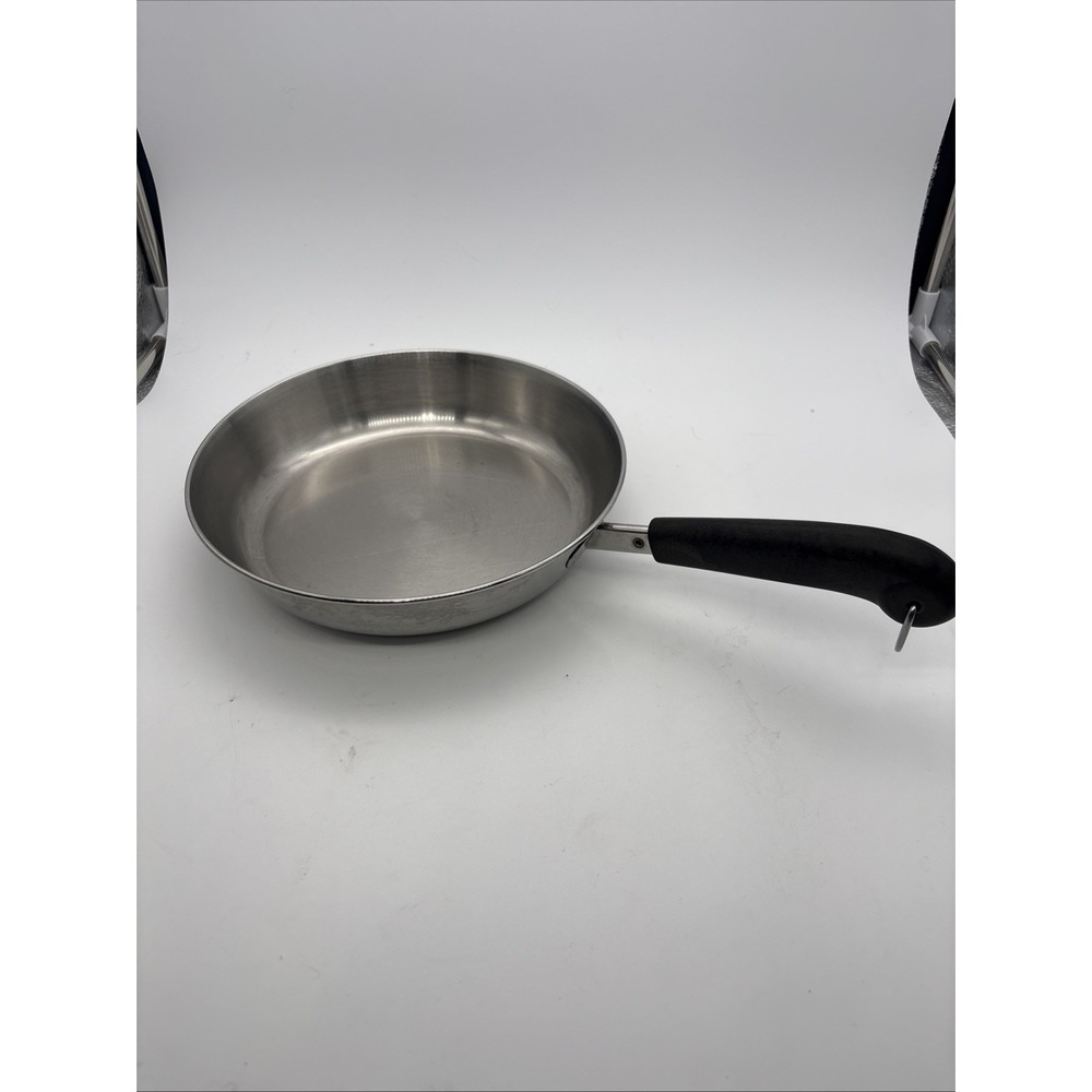 Revere Ware 1801 Tri Ply Disc Bottom 9 inch Skillet Fry Pan 90 I Clinton IL USA